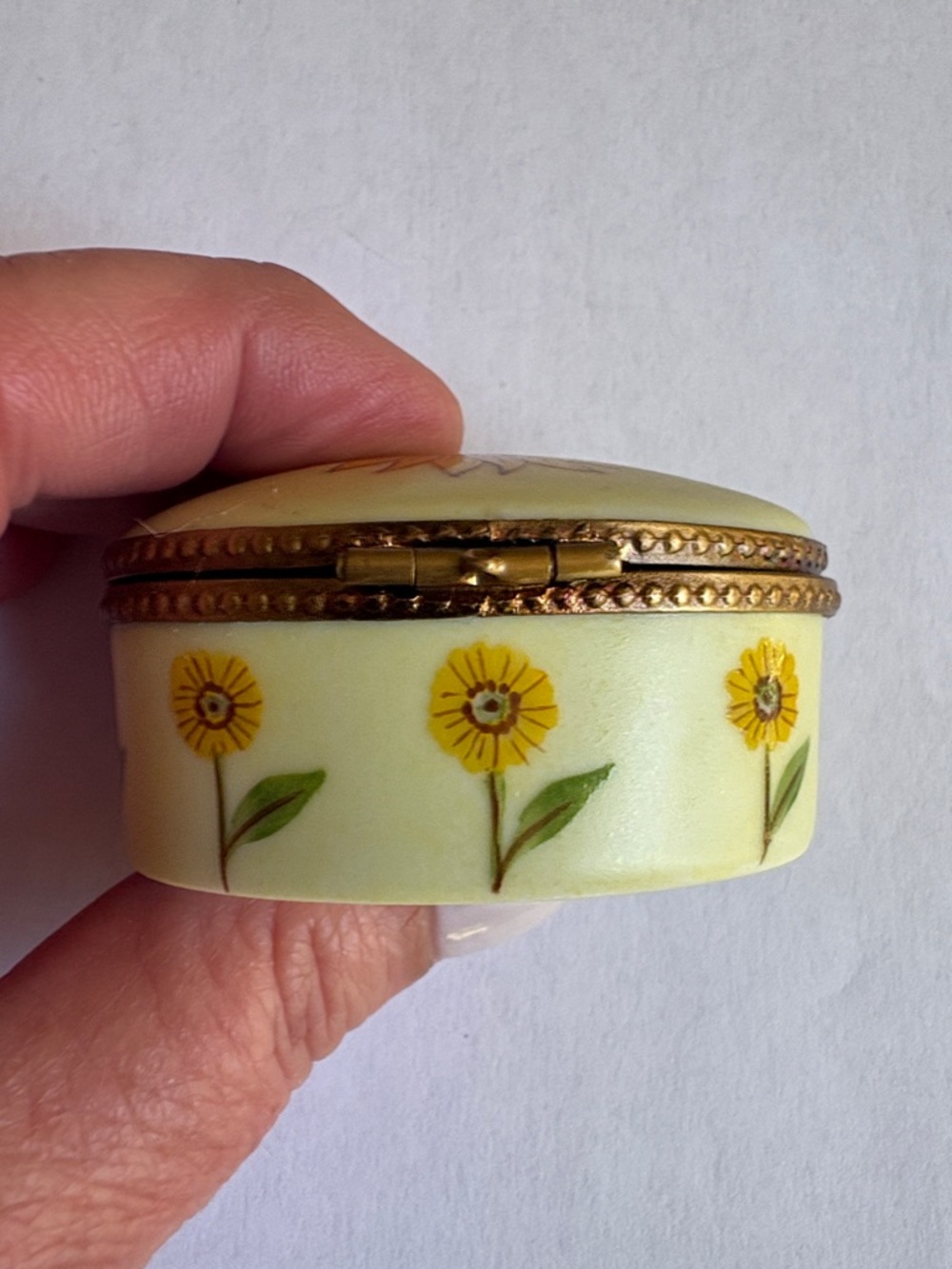 Limoges Oval Porcelain Trinket Box with Sunflowers - Picture 3 of 5